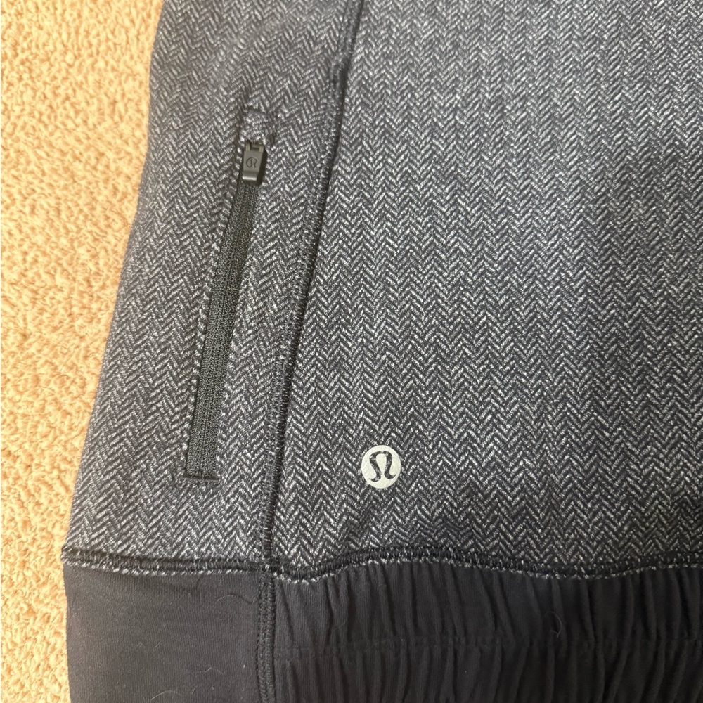 Lululemon Think Fast Houndstooth Hoodie Black/Gray Heathered Herringbone Sz 6 - Picture 3 of 5